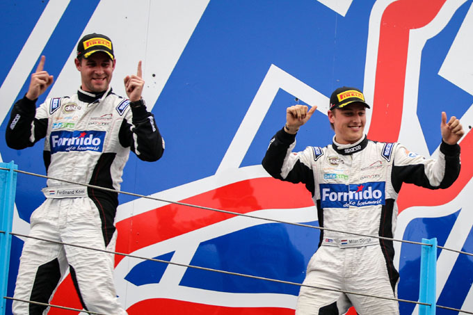 Milan Dontje podium zege in Assen